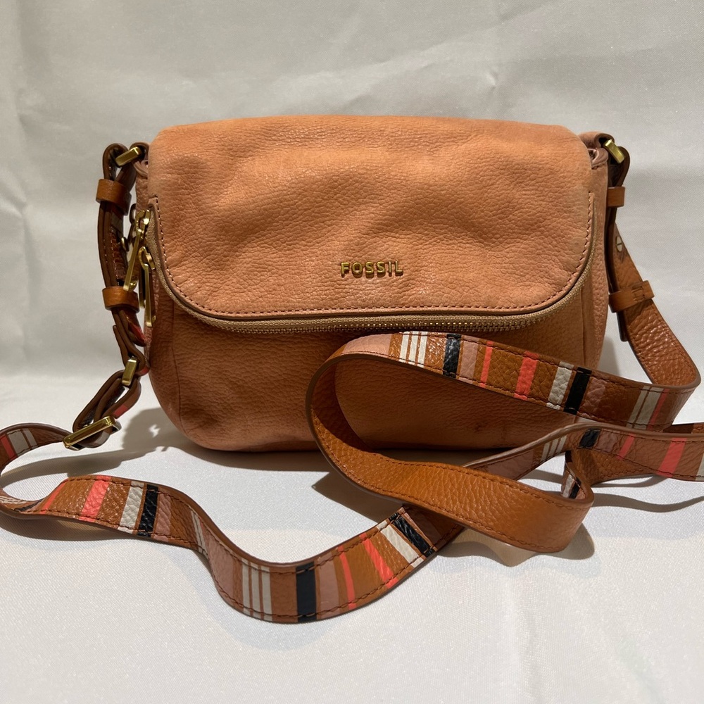 Fossil small crossbody with strap